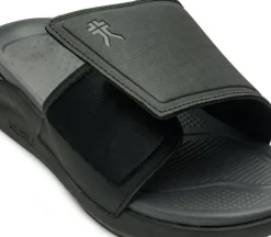 Slip-Ons|Sandals><noscript><img width=