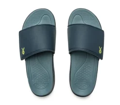 Slip-Ons|Sandals><noscript><img width=