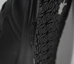 Sneakers><noscript><img width=